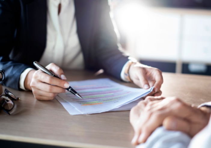 Illustration article : Entretien professionnel et entretien d’évaluation : peuvent-ils avoir lieu le même jour ?