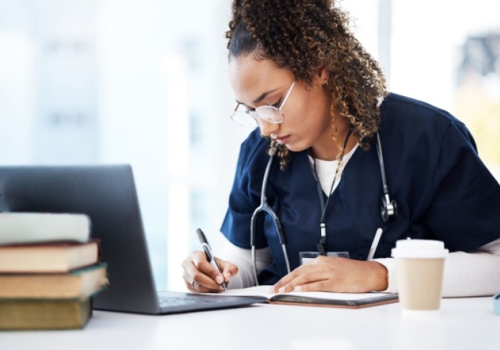 Illustration de l'article : Infirmiers : une expérimentation étendue
