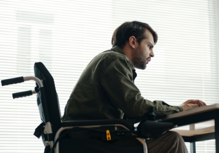 Illustration article : Handicap : une différence de salaire de 10 centimes est-elle discriminatoire ?