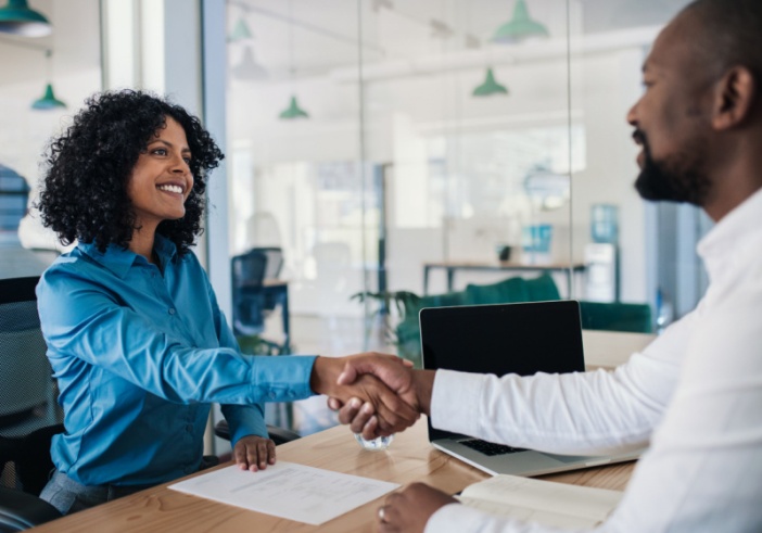 Illustration article : Un partenariat entre l'URSSAF et les impôts pour faciliter les démarches des travailleurs indépendants