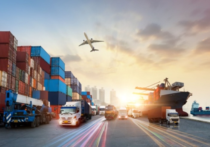 Illustration article : Impôts et taxes pour les professionnels de l’automobile et du transport : ce qui va changer en 2026