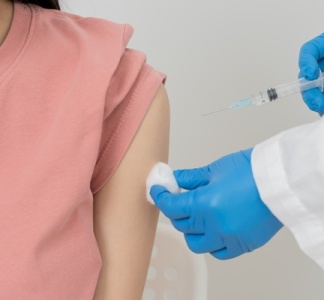 Illustration article : Centre de vaccination : de l’habilitation au suivi par l’ARS