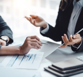 Illustration article : C’est l’histoire d’un gérant qui veut que sa banque tienne compte du passé…