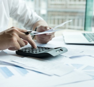 Illustration article : À partir de quand une banque peut-elle poursuivre en paiement les associés d’une SCI ?