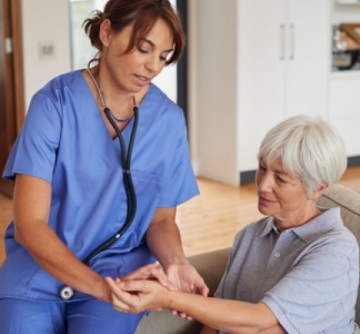 Illustration article : Services d’autonomie à domicile : du nouveau pour le financement