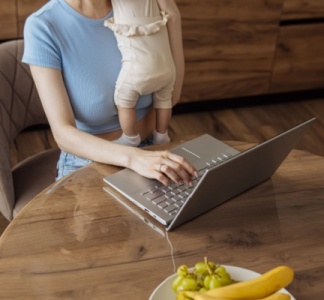 Illustration article : Congé supplémentaire de naissance: les modalités sont fixées pour les salariés !