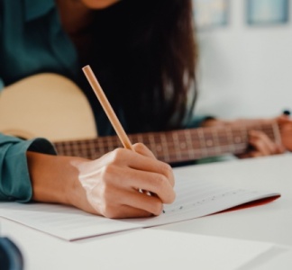 Illustration article : Les principales nouveautés sociales en 2026 pour les artistes-auteurs