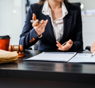 Illustration article : Associations de défense : un agrément sous conditions