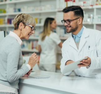 Illustration article : Angine ? Pensez pharmacie !