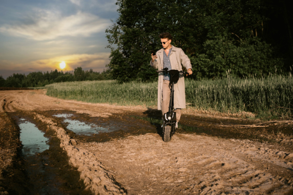 Illustration de l'actualité Trottinettes des villes vs trottinettes des champs ?